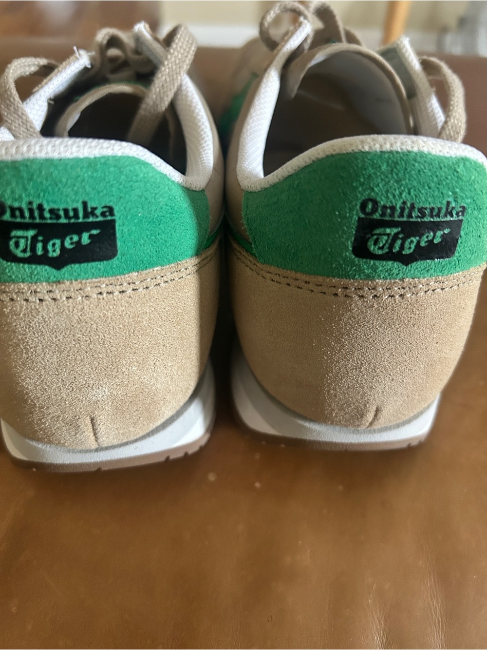 Onitsuka Tiger by Asics Beige Sneakers with Green Stripes - Men Size 11 - Picture 4 of 8